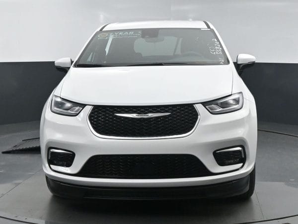 wav-2C4RC1FG4PR558202-1 2023 Chrysler Pacifica Touring BraunAbility Xi Power Infloor Ramp