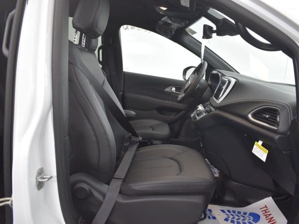 wav-2C4RC1BG3SR570906-8