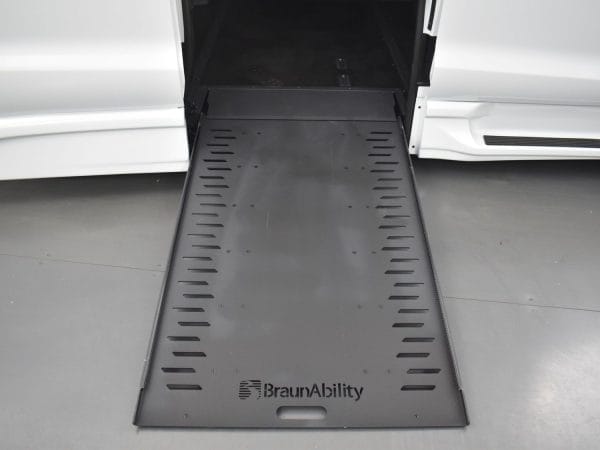 wav-2C4RC1BG0SR586240-10