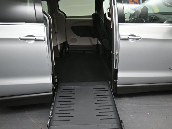 wav-2C4RC1CG4RR171785-11