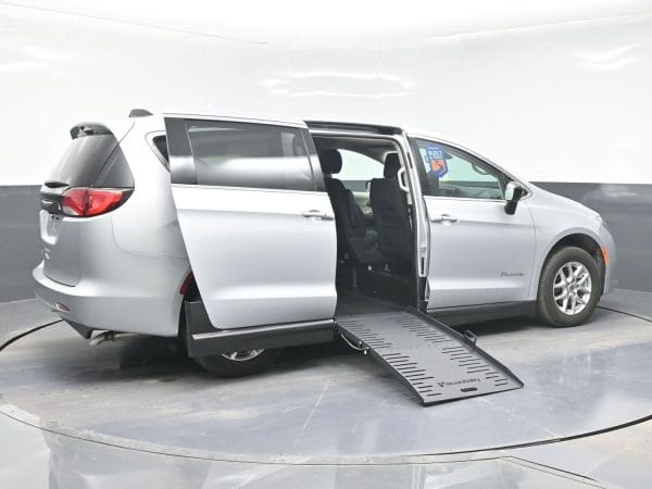 wav-2C4RC1CG4RR171785-6