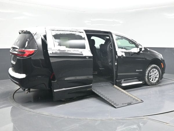 wav-2C4RC1BG5SR613111-6 wav-2C4RC1BG5SR613111-6