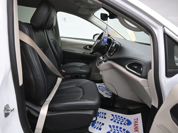 wav-2C4RC1BG6RR204383-8