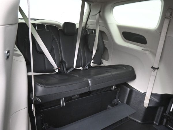 wav-2C4RC1BG6RR204383-9