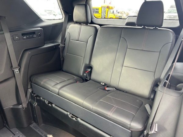 Rear bench seat