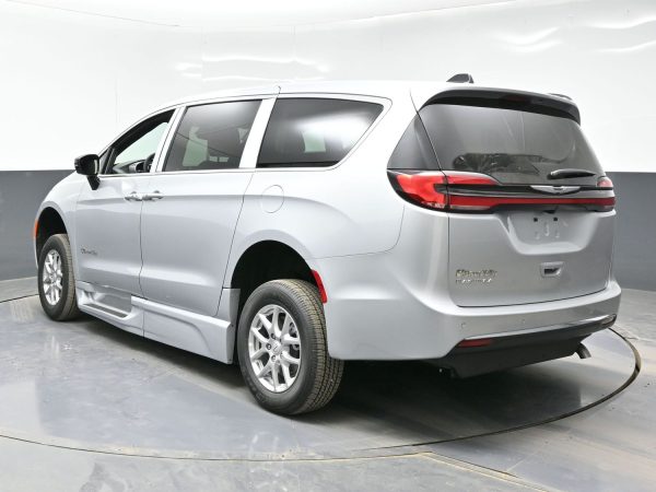 wav-2C4RC1BG3TR173732-4