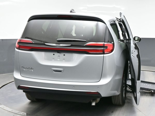 wav-2C4RC1BG3TR173732-5