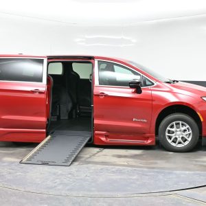 2026 Chrysler Pacifica Select Safety BraunAbility Xi Power Infloor Ramp