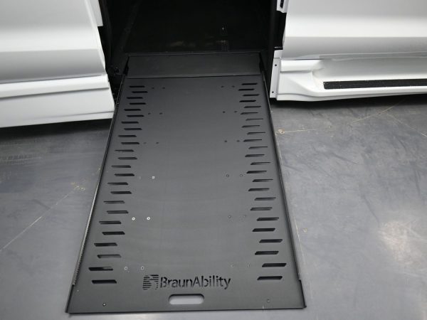 wav-2C4RC1BG1TR206372-10