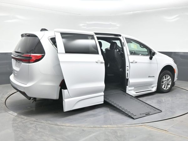 wav-2C4RC1BG1TR206372-6