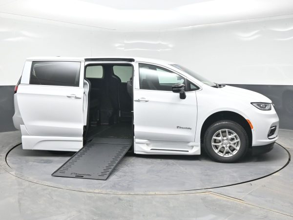 wav-2C4RC1BG1TR206372-7