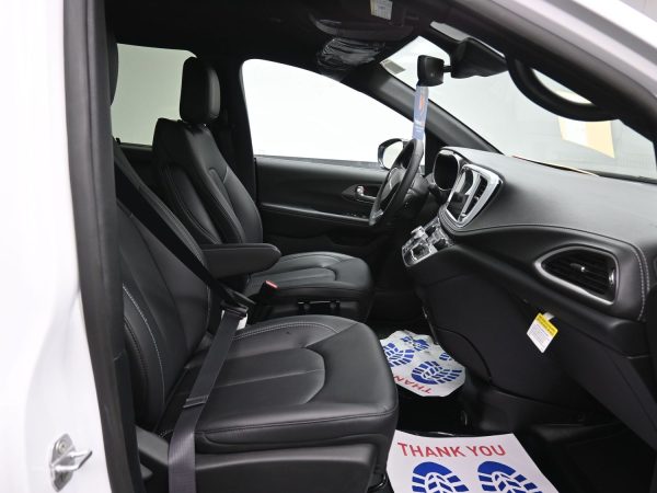 wav-2C4RC1BG1TR206372-8