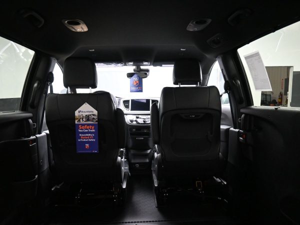 wav-2C4RC1BGXTR173713-14