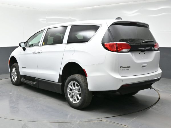 wav-2C4RC1CG8TR188550-4