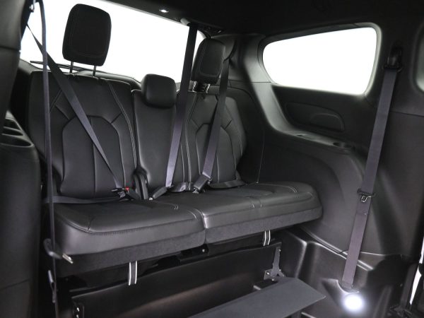 wav-2C4RC1CG8TR188550-9