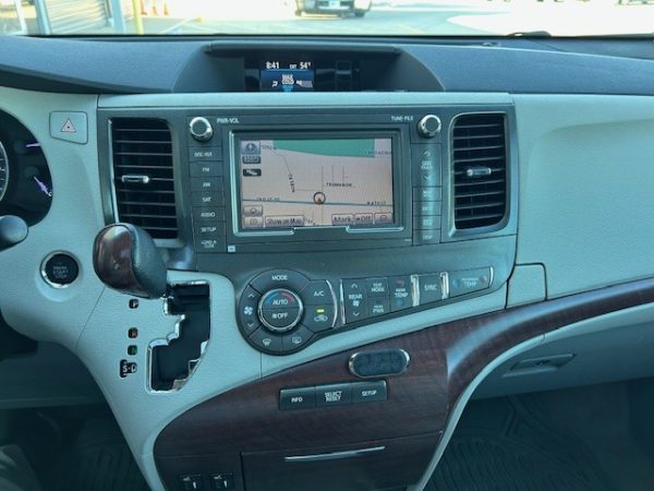 AC, radio front view